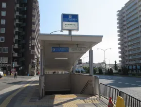 Japan Hankyu Higashikori Subway Station, Kasuganomichi Subway Station