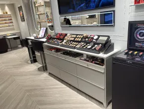 Guerlain Festival Walk Shop