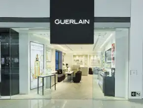 Guerlain Festival Walk Shop